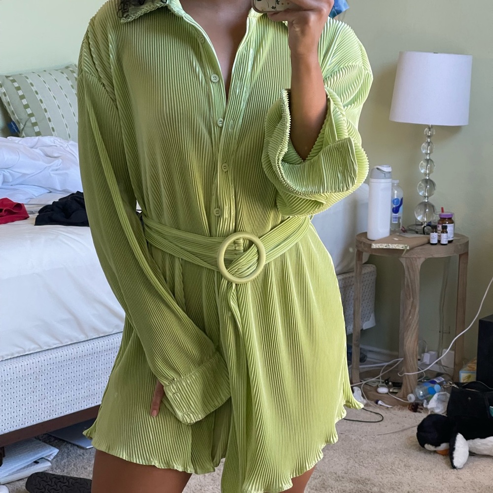 Dress - Picture 2 of 4